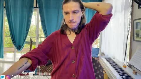 Antinoo Gnothi online show from December 4, 2024, 3:21 pm