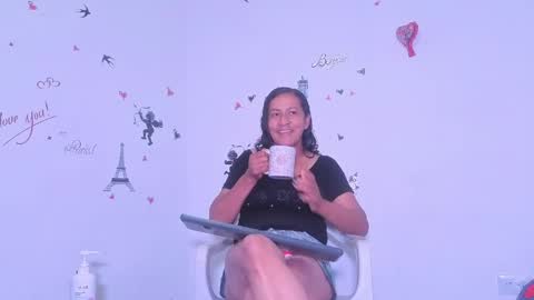 Antonella online show from April 10, 2026, 10:31 am