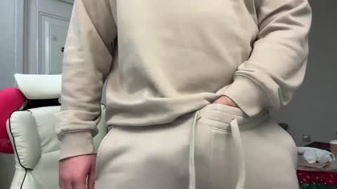 anton_smotri online show from January 10, 2025, 5:47 am