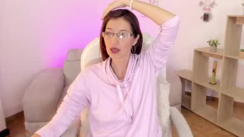 Antonella online show from February 21, 2025, 6:15 pm