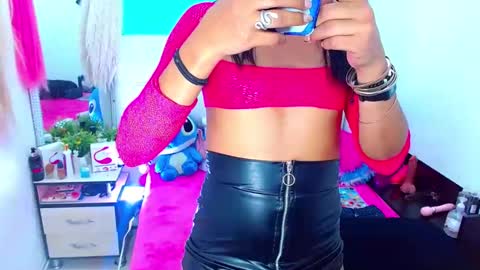 antonela_xx3 online show from January 17, 2025, 12:42 am