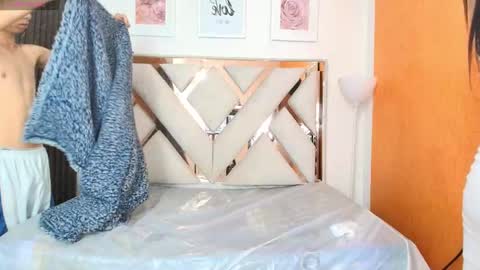 antonella_and_thiago_ online show from December 20, 2025, 12:34 pm