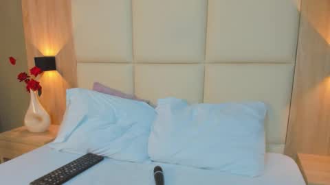 A N T O N E L L A  online show from March 6, 2026, 1:18 pm