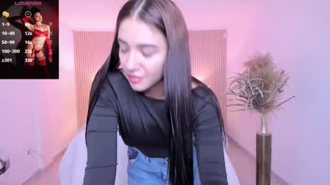 Snapshot of antonella_grayy chatting on November 3, 2025, 11:00 am Antonella Grayy online show from November 3, 2025, 11:00 am