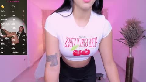 Snapshot of antonella_grayy chatting on November 28, 2025, 11:02 am Antonella Grayy online show from November 28, 2025, 11:02 am