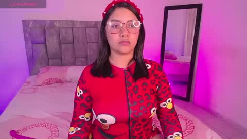 Antonella online show from November 13, 2025, 12:42 am