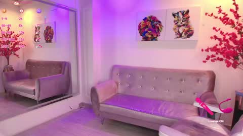 Antonella  online show from May 19, 2026, 3:57 am