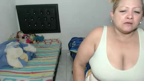 antonella_y_tayrone online show from April 26, 2026, 7:06 am
