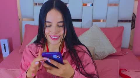 Snapshot of antonellaa_hanks chatting on December 24, 2024, 2:01 pm online show from December 24, 2024, 2:01 pm