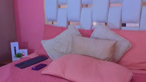 Snapshot of antonellaa_hanks chatting on January 9, 2025, 4:39 pm online show from January 9, 2025, 4:39 pm