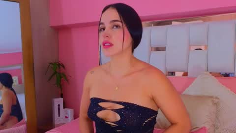 Snapshot of antonellaa_hanks chatting on February 9, 2025, 3:12 pm online show from February 9, 2025, 3:12 pm