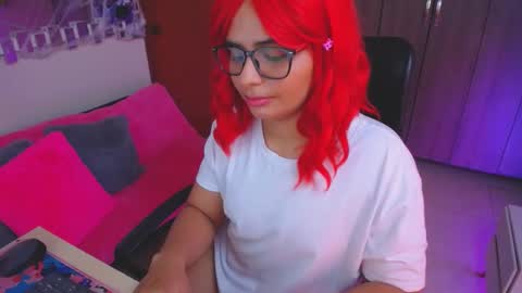 Antonella online show from October 15, 2025, 2:44 am