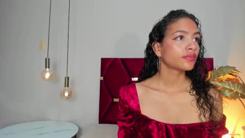 AntonellaHall  online show from March 12, 2025, 12:04 pm