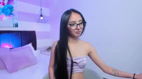 antonellariva_ online show from September 22, 2025, 9:17 pm