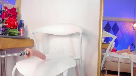 Snapshot of antonellarussel chatting on November 17, 2025, 8:42 am Antonella Russel online show from November 17, 2025, 8:42 am