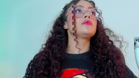 A N T O N E L L E  online show from February 4, 2025, 3:15 pm