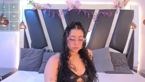 A N T O N E L L E  online show from April 15, 2026, 11:28 am