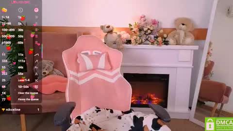 Snapshot of antonia_ferrero chatting on November 12, 2025, 7:09 am antonia_ferrero online show from November 12, 2025, 7:09 am