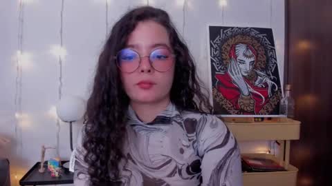 Snapshot of antoniart_ chatting on February 17, 2025, 2:53 am Antonia online show from February 17, 2025, 2:53 am