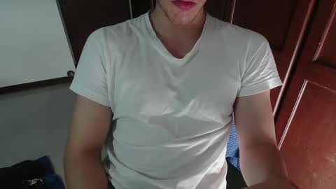 Snapshot of antonio_ricci chatting on September 9, 2025, 6:18 pm antonio_ricci online show from September 9, 2025, 6:18 pm