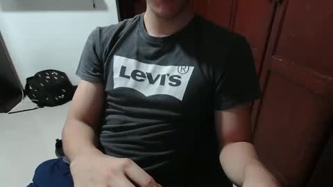 Snapshot of antonio_ricci chatting on October 28, 2025, 2:37 am antonio_ricci online show from October 28, 2025, 2:37 am