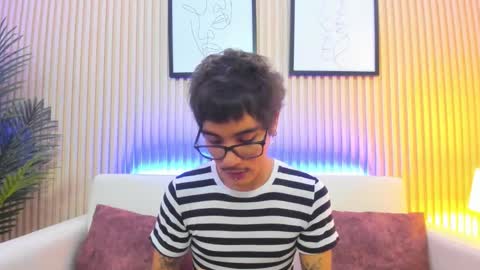 Antonio online show from December 1, 2025, 1:16 pm