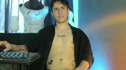 antonnello_ online show from October 11, 2025, 5:22 pm