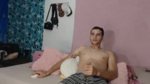 karol y antony online show from February 3, 2025, 5:18 am