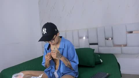 Snapshot of antony_d_ossa chatting on May 5, 2026, 7:44 pm antony_d_ossa online show from May 5, 2026, 7:44 pm