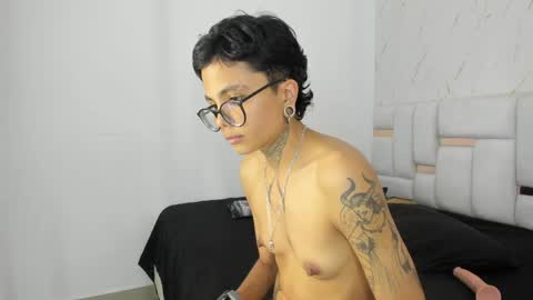 Snapshot of antony_d_ossa chatting on May 16, 2026, 8:18 pm antony_d_ossa online show from May 16, 2026, 8:18 pm
