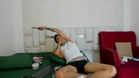 Snapshot of antony_d_ossa chatting on May 25, 2026, 9:43 pm antony_d_ossa online show from May 25, 2026, 9:43 pm
