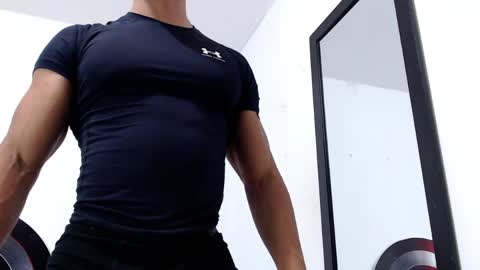 Instagram miguelangel1802  online show from March 31, 2026, 4:57 am