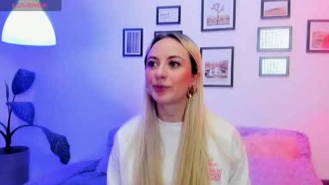 Antonia online show from February 11, 2025, 12:58 pm