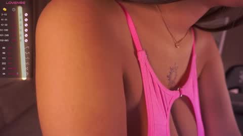  Sunday - start 0400 PM GMT -4 online show from October 1, 2025, 8:59 pm