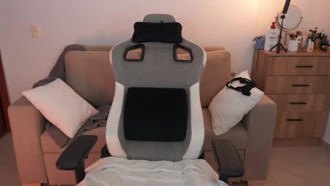 anya online show from February 21, 2026, 9:49 pm