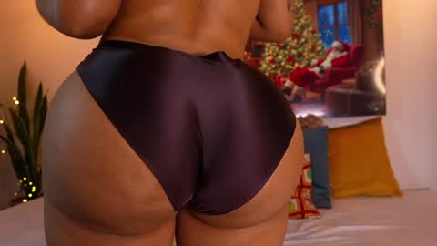 Dulce Maria online show from December 21, 2024, 5:14 am