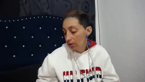 Snapshot of anyu_1306 chatting on December 6, 2024, 8:37 am anyu online show from December 6, 2024, 8:37 am