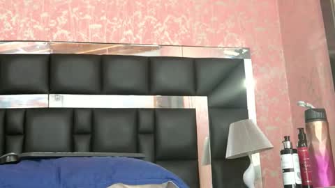 Snapshot of anzhelika_novick_ chatting on November 2, 2025, 12:29 pm Chelmi online show from November 2, 2025, 12:29 pm