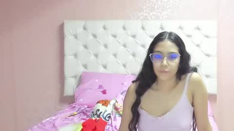 Aome Rainbow online show from February 24, 2025, 4:27 am