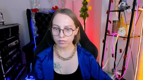 Snapshot of aphexqueen chatting on December 14, 2024, 4:52 pm APHEX QUEEN online show from December 14, 2024, 4:52 pm