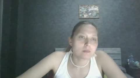 aphrodisiaque_ online show from April 4, 2026, 4:15 pm