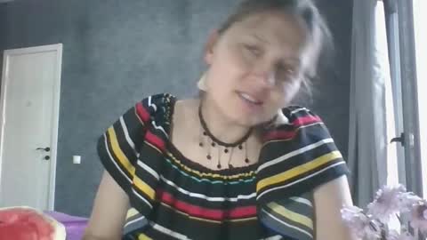 aphrodisiaque_ online show from May 8, 2026, 2:28 am