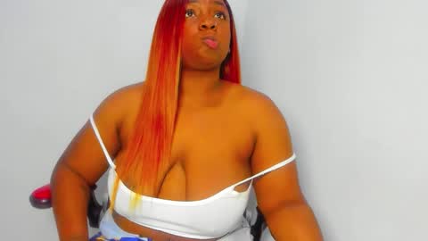 Tati  Colombian online show from November 22, 2025, 1:26 am