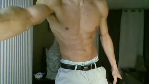 apollonfitx_69 online show from January 31, 2025, 2:26 am