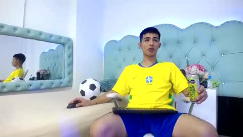 Snapshot of apolo_richards chatting on February 20, 2026, 7:36 pm Apolo Richards online show from February 20, 2026, 7:36 pm