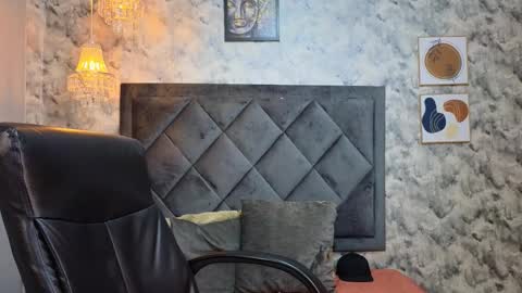 Apolo online show from November 25, 2025, 9:15 pm