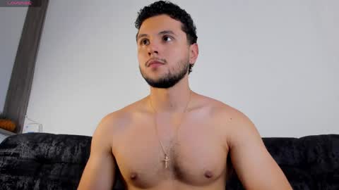 Snapshot of apoloklein_ chatting on May 25, 2026, 6:36 pm Apolo Klein online show from May 25, 2026, 6:36 pm
