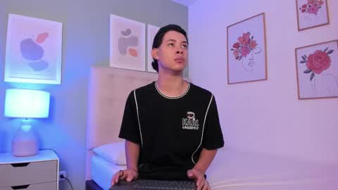 Apolo twink online show from January 11, 2026, 4:56 pm