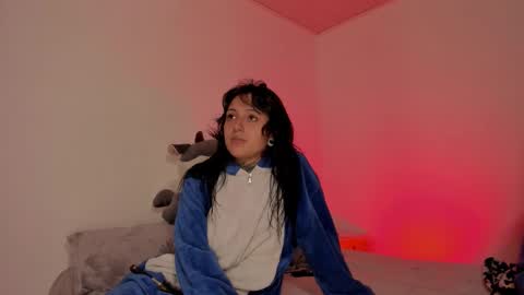 Lola  Apolo online show from September 13, 2025, 3:17 am