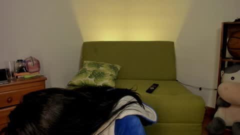 Lola  Apolo online show from October 2, 2025, 2:18 am